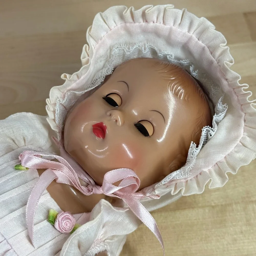 Vintage 1994 Effanbee Candy Kid Doll‎ Pink Ruffled Dress Bonnet Sleep Eyes 11in